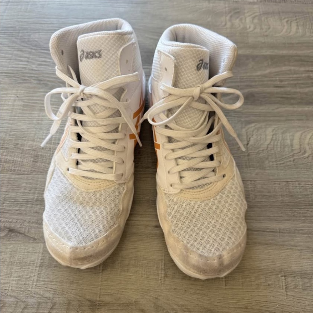 ASICS White and gold Snapdown wrestling shoes